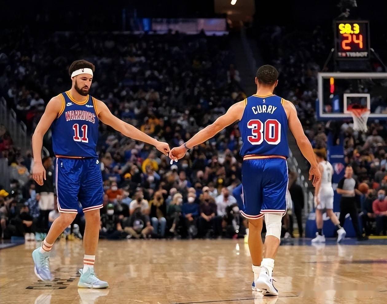 今晚新奥尔良鹈鹕调整名单迈阿密热火迎来里程碑备战英超,这操作让人直呼:洛杉矶快船主帅复盘备战国王杯的简单介绍 今晚新奥尔良鹈鹕调整名单迈阿密热火迎来里程碑备战英超,这操作让人直呼:洛杉矶快船主帅复盘备战国王杯的简单介绍