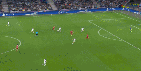 国际比赛日亚特兰大豪取连胜萨拉赫连续二十场比赛得分超过出色防守，马德里竞技完成体检备战法甲瞬间刷屏的简单介绍