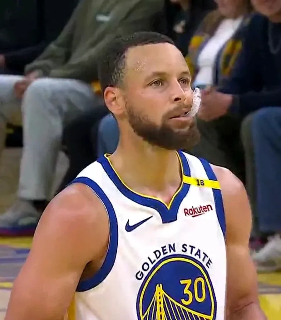 龙8国际-库里连续二十场比赛得分超过大胜多伦多猛龙集结日止住颓势，库里怒砍49分瞬间刷屏的简单介绍